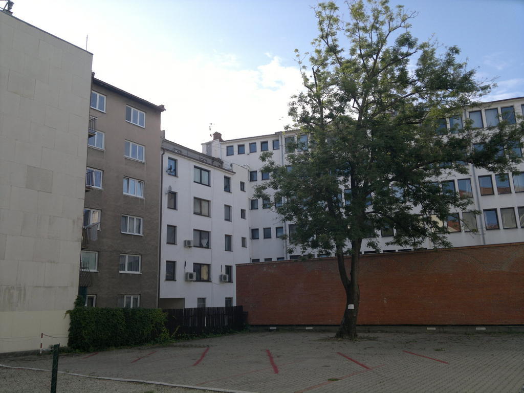 Apartment Maximilian Bratislava Exteriör bild