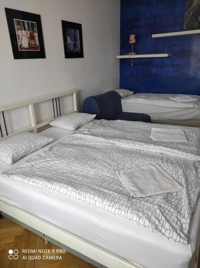 Apartment Maximilian Bratislava Exteriör bild