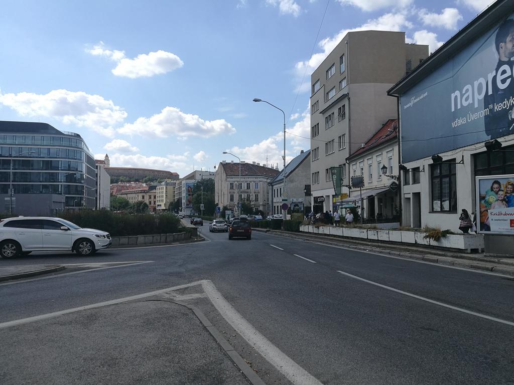 Apartment Maximilian Bratislava Exteriör bild