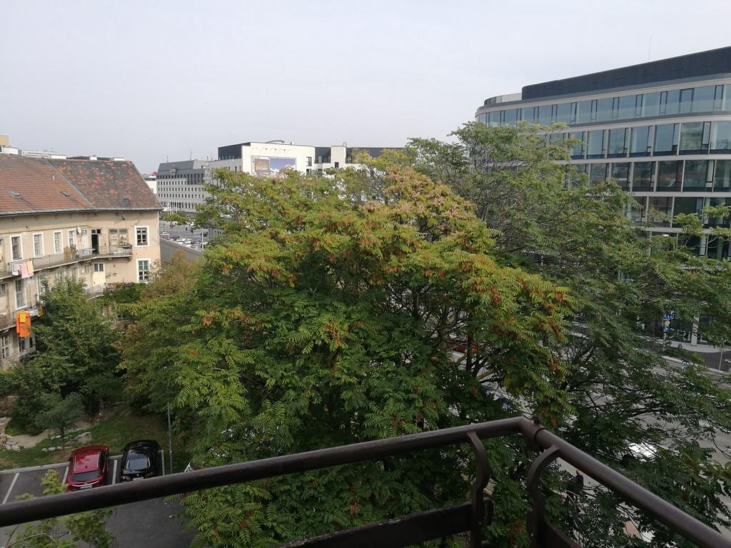 Apartment Maximilian Bratislava Exteriör bild